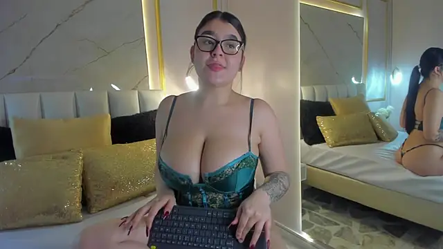 VioletaMaddox online show from January 6, 4:16 am