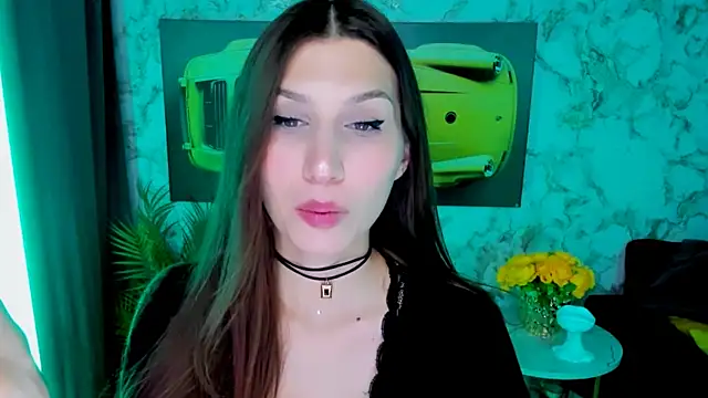 Mollyinyourmind online show from April 27, 9:35 pm