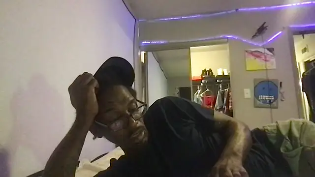 Snapshot of Triggerhappycj100 chatting on September 19, 1:51 am Triggerhappycj100 online show from September 19, 1:51 am