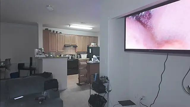 Triggerhappycj100 online show from June 3, 2:55 pm