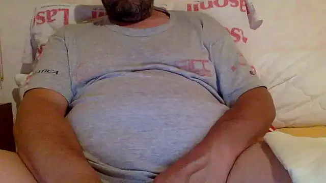 Snapshot of steve669_hot chatting on June 3, 8:14 pm steve669 hot online show from June 3, 8:14 pm