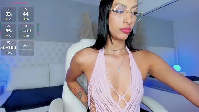 Snapshot of Ebonysweet__ chatting on June 11, 8:51 pm Ebonysweet online show from June 11, 8:51 pm