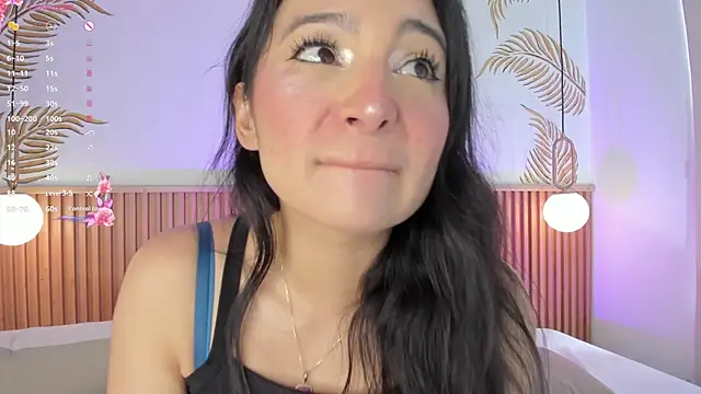 Snapshot of Valleriie_ chatting on July 3, 4:02 pm Valleriie online show from July 3, 4:02 pm
