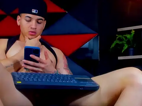Snapshot of rocoo_santos chatting on May 6, 7:35 am rocoo santos online show from May 6, 7:35 am