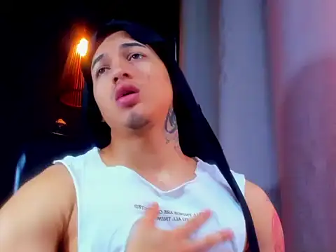 Snapshot of rocoo_santos chatting on June 5, 6:02 pm rocoo santos online show from June 5, 6:02 pm