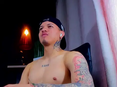 Snapshot of rocoo_santos chatting on June 22, 6:49 pm rocoo santos online show from June 22, 6:49 pm