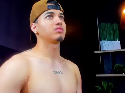 Snapshot of rocoo_santos chatting on July 6, 11:40 pm rocoo santos online show from July 6, 11:40 pm