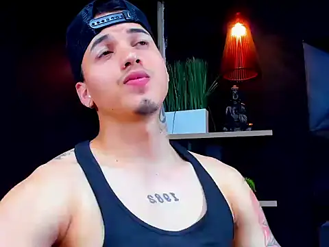 Snapshot of rocoo_santos chatting on July 22, 11:29 pm rocoo santos online show from July 22, 11:29 pm