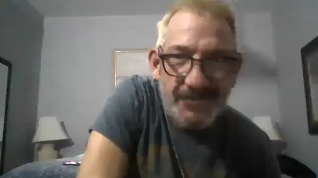 FoxnMouse online show from October 31, 2:56 am