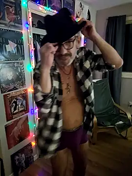 FoxnMouse online show from December 18, 10:16 pm