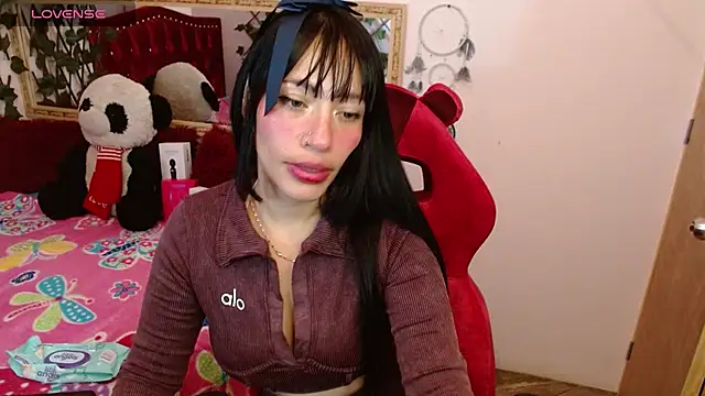 Snapshot of IVET_CUTE1 chatting on July 22, 8:11 pm IVET CUTE1 online show from July 22, 8:11 pm