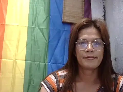 juicycum069 online show from April 26, 8:17 pm
