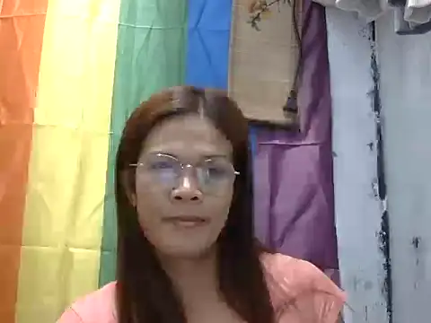 juicycum069 online show from May 2, 11:54 pm