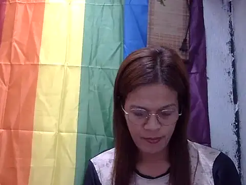 juicycum069 online show from May 3, 8:04 pm