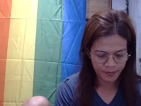 juicycum069 online show from May 9, 8:36 pm