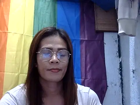 juicycum069 online show from June 13, 8:01 am