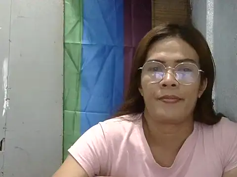 juicycum069 online show from June 18, 9:14 am