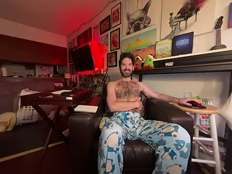 Pupscritch online show from December 18, 2:45 pm