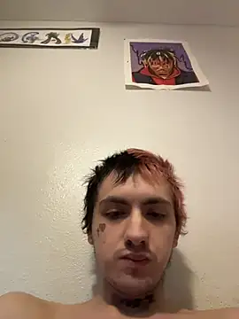 Snapshot of Capwildd_124 chatting on July 16, 5:13 am Capwildd 124 online show from July 16, 5:13 am