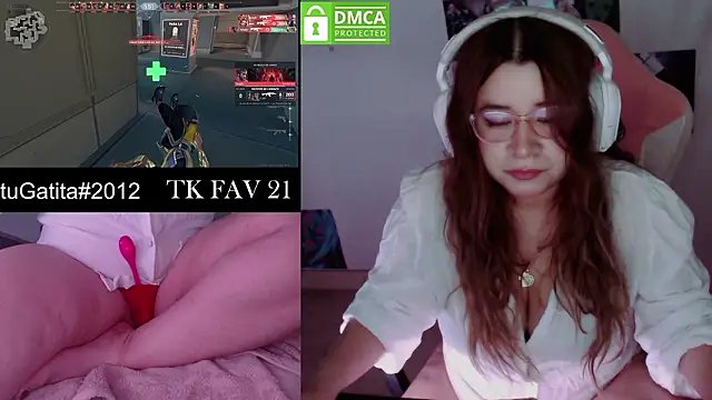 Pink girl0n online show from February 1, 11:47 pm