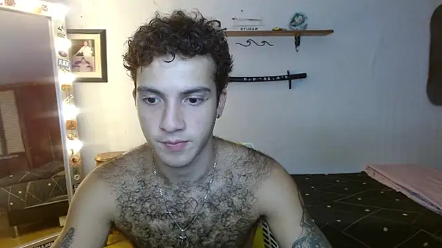 Snapshot of ocean_boy chatting on October 21, 7:14 pm ocean boy online show from October 21, 7:14 pm