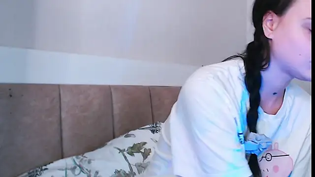 Snapshot of Pizda-Drozda chatting on October 31, 2:56 am Pizda-Drozda online show from October 31, 2:56 am