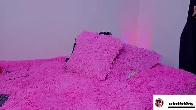 Snapshot of celestte_evans_1 chatting on March 22, 3:32 am celestte evans 1 online show from March 22, 3:32 am