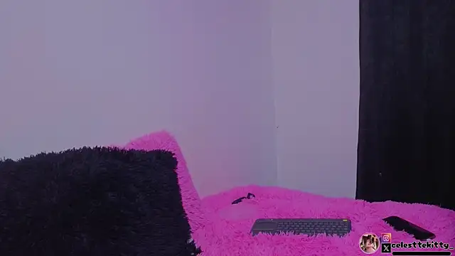 Snapshot of celestte_evans_1 chatting on July 18, 7:23 am celestte evans 1 online show from July 18, 7:23 am
