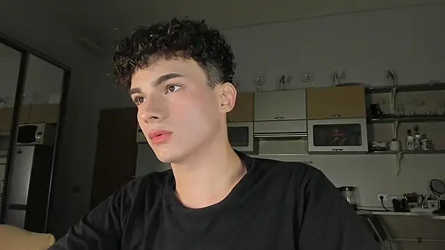 Snapshot of mystic_evan chatting on September 13, 11:37 pm mystic evan online show from September 13, 11:37 pm