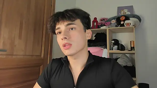 Snapshot of mystic_evan chatting on October 13, 10:32 pm mystic evan online show from October 13, 10:32 pm