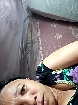 Snapshot of Mamapm20 chatting on September 22, 9:28 pm Mamapm20 online show from September 22, 9:28 pm