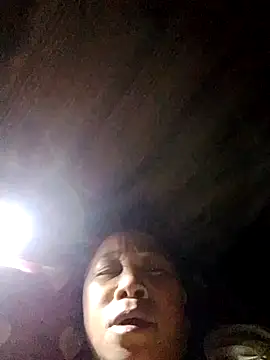 Snapshot of Mamapm20 chatting on September 30, 4:23 pm Mamapm20 online show from September 30, 4:23 pm