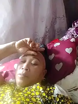 Snapshot of Mamapm20 chatting on October 1, 4:29 am Mamapm20 online show from October 1, 4:29 am