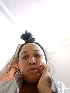 Snapshot of Mamapm20 chatting on October 8, 7:33 pm Mamapm20 online show from October 8, 7:33 pm