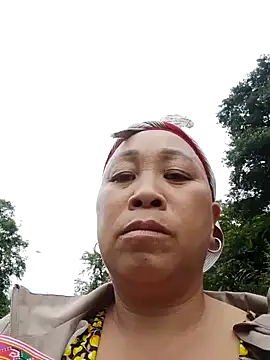 Snapshot of Mamapm20 chatting on October 16, 1:39 am Mamapm20 online show from October 16, 1:39 am