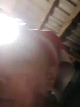 Snapshot of Mamapm20 chatting on October 20, 11:21 am Mamapm20 online show from October 20, 11:21 am