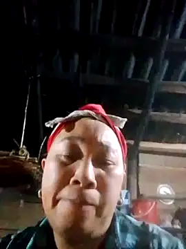 Snapshot of Mamapm20 chatting on December 5, 12:03 pm Mamapm20 online show from December 5, 12:03 pm