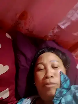 Snapshot of Mamapm20 chatting on December 13, 9:20 pm Mamapm20 online show from December 13, 9:20 pm