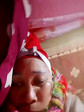 Snapshot of Mamapm20 chatting on December 14, 9:47 am Mamapm20 online show from December 14, 9:47 am