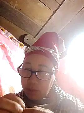 Snapshot of Mamapm20 chatting on December 14, 9:52 pm Mamapm20 online show from December 14, 9:52 pm