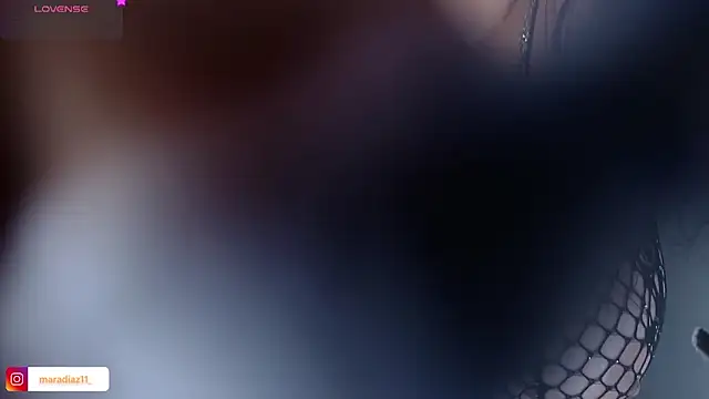 Snapshot of MaraDiaz11 chatting on May 27, 9:01 pm MaraDiaz11 online show from May 27, 9:01 pm
