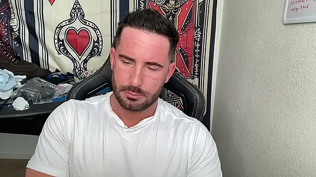 Snapshot of brettmycles28 chatting on February 18, 7:10 pm brettmycles28 online show from February 18, 7:10 pm