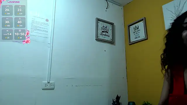 Snapshot of MisRoos chatting on October 18, 7:36 pm MisRoos online show from October 18, 7:36 pm