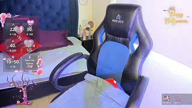 LucyPetit online show from October 25, 1:29 pm