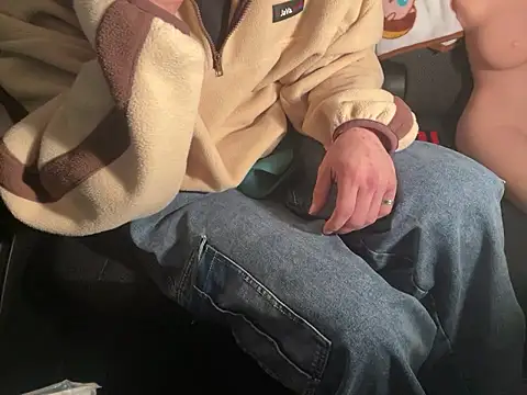 Snapshot of CAMEL1913 chatting on February 7, 5:16 pm CAMEL1913 online show from February 7, 5:16 pm