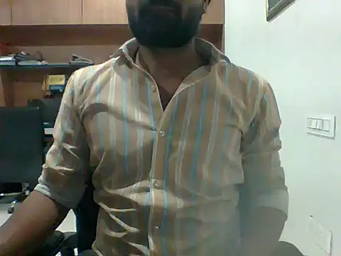 Snapshot of autophile-indian chatting on December 4, 6:01 am autophile-indian online show from December 4, 6:01 am