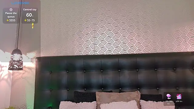 Sharonevanss  online show from November 17, 8:36 pm