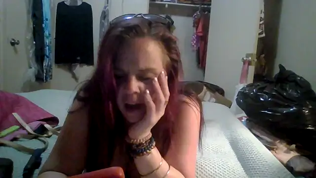 Snapshot of TWiSTYTheTwizted chatting on April 25, 4:37 pm TWiSTYTheTwizted online show from April 25, 4:37 pm