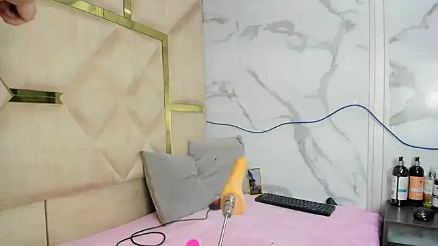 Allisonts69 online show from October 14, 3:07 am