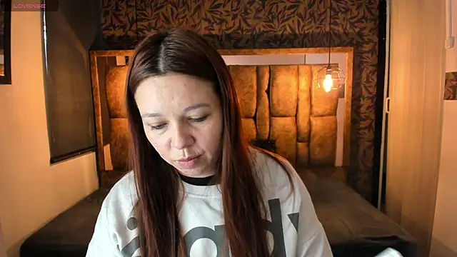 Isa Thompson   online show from January 12, 11:59 am